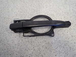 MITSUBISHI LANCER VIII 08- KLAMKA PRZEDNIA PRAWA 3/4 MINIATURA