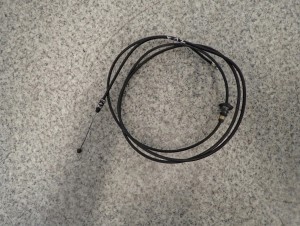 TOYOTA COROLLA E12 02-07 OTWIERANIA LINKA MASKI 2/5 MINIATURA