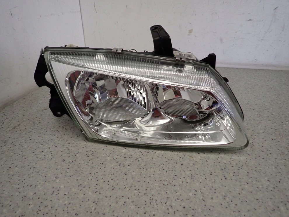 NISSAN ALMERA N16 00 REFLEKTOR PRZEDNI PRAWY LAMPA EUROPA 2/9