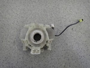 NISSAN ALMERA TINO 00-05 TAŚMA POD KIEROWNICE 4/5 MINIATURA