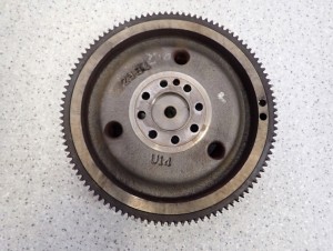 KIA VENGA 09- 1.4 CRDI KOŁO ZAMACHOWE DWUMASOWE U14 4/6 MINIATURA