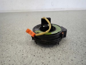 TOYOTA YARIS I 03- TAŚMA POD KIEROWNICE 4/7 MINIATURA