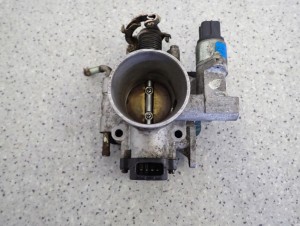 SUBARU IMPREZA 1.6 00-06 PRZEPUSTNICA POWIETRZA 4/7 MINIATURA