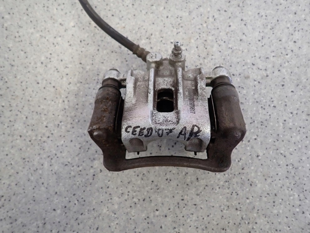 HYUNDAI i30 KIA CEED 07-12 ZACISK HAMULCOWY TYLNY PRAWY 2/5