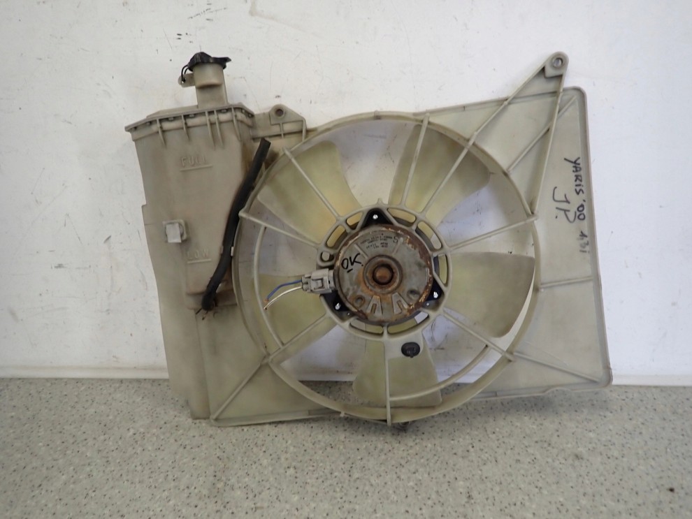 TOYOTA YARIS JP 99-05 WENTYLATOR CHŁODNICY WODY KLIMY BENZYNA 3/4