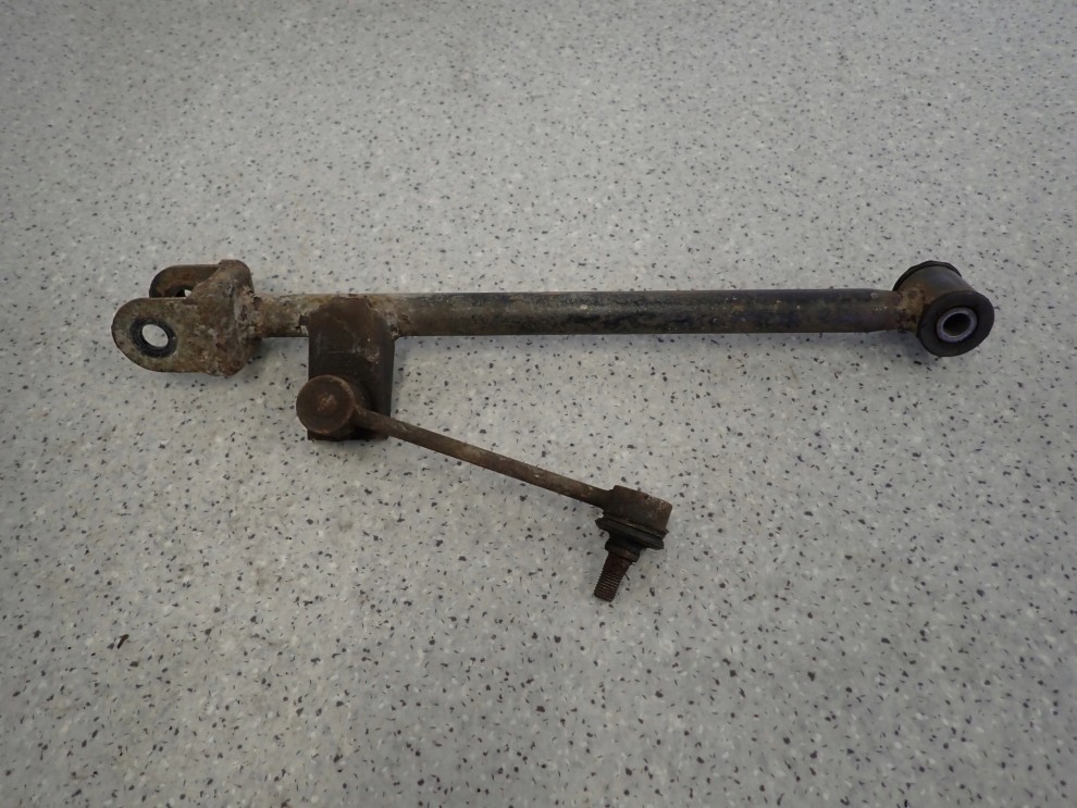 SUZUKI LIANA 02- WAHACZ TYLNY LEWY POPRZECZNY DO STABILIZATORA 1/5