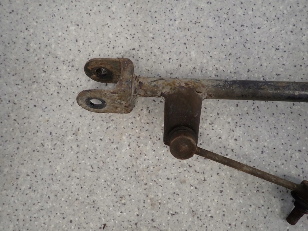 SUZUKI LIANA 02- WAHACZ TYLNY LEWY POPRZECZNY DO STABILIZATORA 4/5