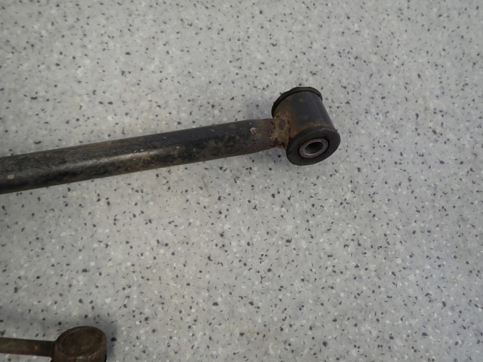 SUZUKI LIANA 02- WAHACZ TYLNY LEWY POPRZECZNY DO STABILIZATORA 5/5