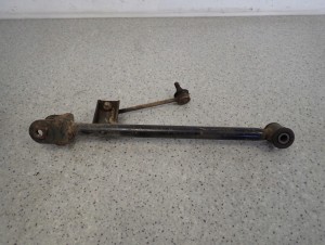 SUZUKI LIANA 02- WAHACZ TYLNY LEWY POPRZECZNY DO STABILIZATORA 3/5 MINIATURA