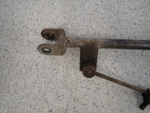 SUZUKI LIANA 02- WAHACZ TYLNY LEWY POPRZECZNY DO STABILIZATORA 4/5 MINIATURA