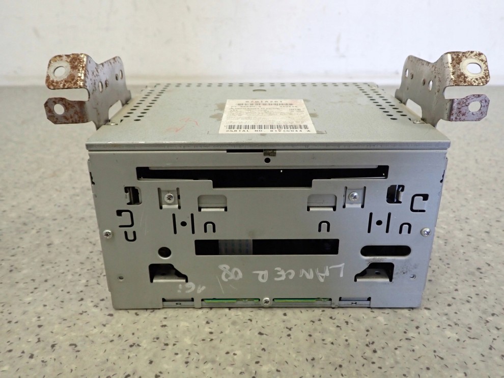 MITSUBISHI LANCER VIII 08- RADIO CD ODTWARZACZ 2/4