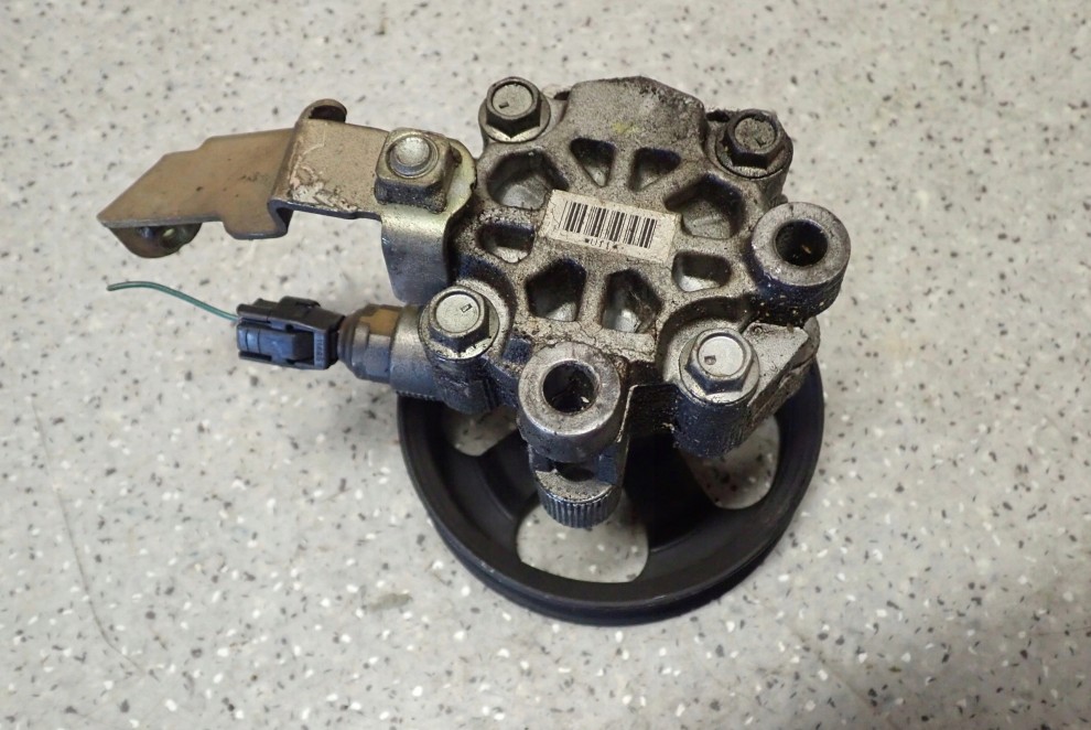 TOYOTA COROLLA VERSO 04-08 1.8i POMPA WSPOMAGANIA 4/5