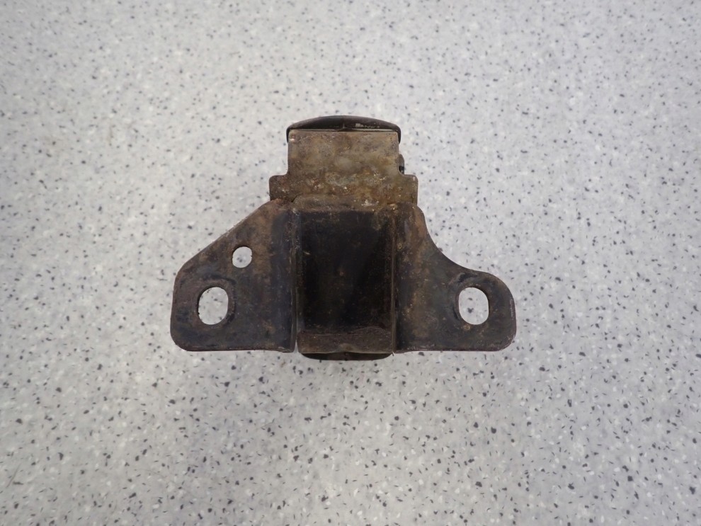 KIA SORENTO I 2.5 CRDI 02-06 PODUSZKA SILNIKA PRAWA 5/5