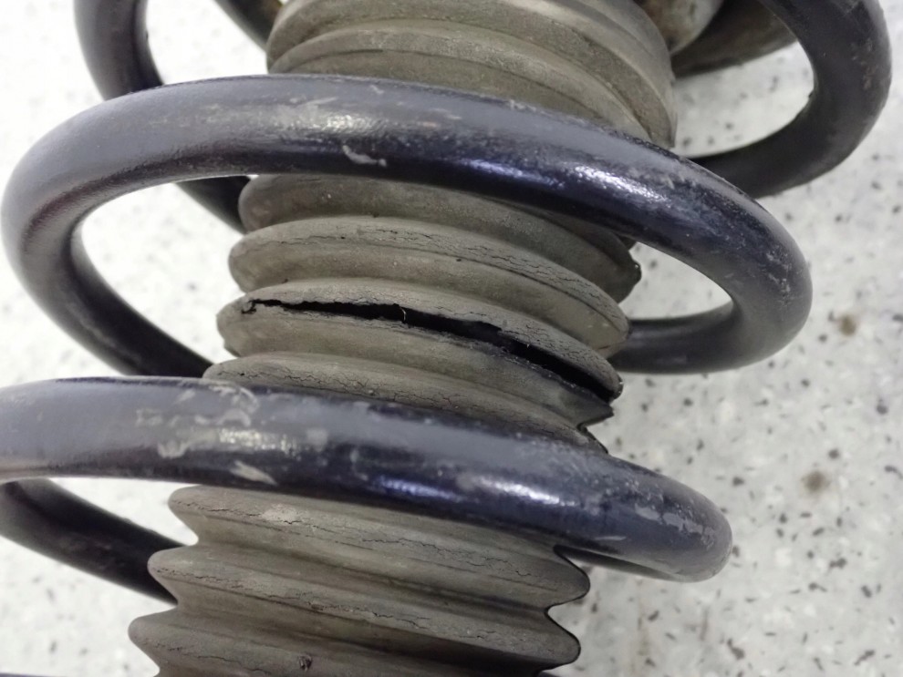 NISSAN PRIMERA 2.0TD 97-01 MCPHERSON PRZEDNI AMORTYZATOR LEWY LUB PRAWY 8/9