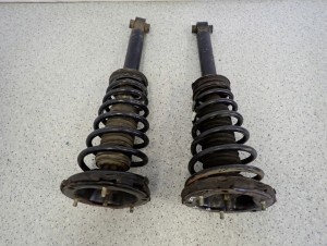 NISSAN PRIMERA 2.0TD 97-01 MCPHERSON PRZEDNI AMORTYZATOR LEWY LUB PRAWY 3/9 MINIATURA