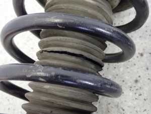 NISSAN PRIMERA 2.0TD 97-01 MCPHERSON PRZEDNI AMORTYZATOR LEWY LUB PRAWY 8/9 MINIATURA