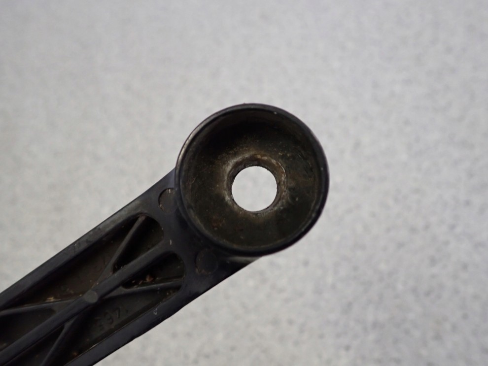 TOYOTA PREVIA 00-06 RAMIE WYCIERACZKI PRZEDNIE LEWE 5/6