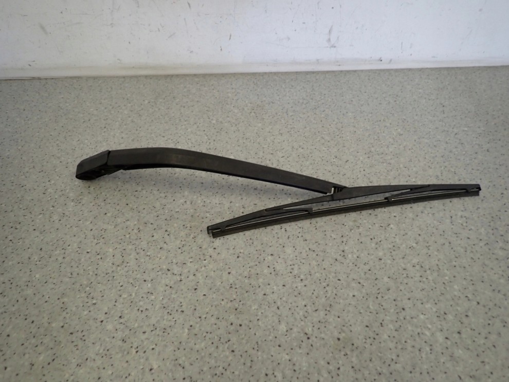 TOYOTA YARIS VERSO 99-05 RAMIE WYCIERACZKI TYLNEJ 1/4