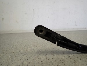 TOYOTA AYGO 06-12 RAMIE WYCIERACZKI TYLNEJ 4/4 MINIATURA