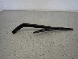 TOYOTA COROLLA E12 KOMBI SB NMT 02- RAMIE WYCIERACZKI TYLNEJ 1/4 MINIATURA