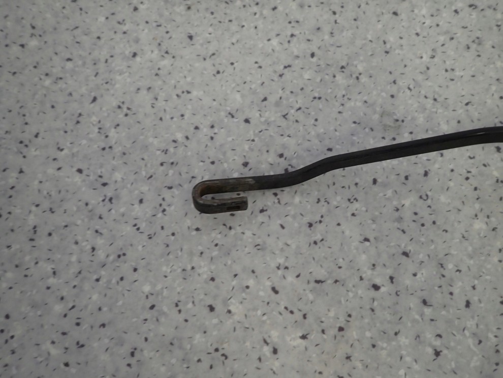 AVENSIS VERSO RAMIE WYCIERACZKI PRZEDNIE LEWE 5/6