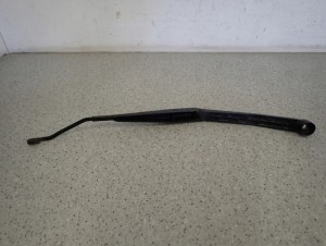 AVENSIS VERSO RAMIE WYCIERACZKI PRZEDNIE LEWE 4/6 MINIATURA