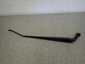 TOYOTA COROLLA E12 JP 02- RAMIE WYCEIRACZKI PRZEDNIE LEWE 1/7 MINIATURA