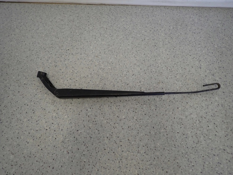 TOYOTA COROLLA E12 SB 02- RAMIE WYCEIRACZKI PRZEDNIE LEWE 2/6