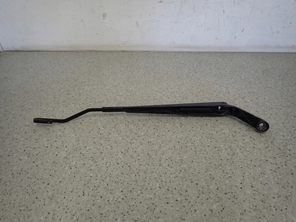 TOYOTA COROLLA E12 SB 02- RAMIE WYCEIRACZKI PRZEDNIE LEWE 4/6