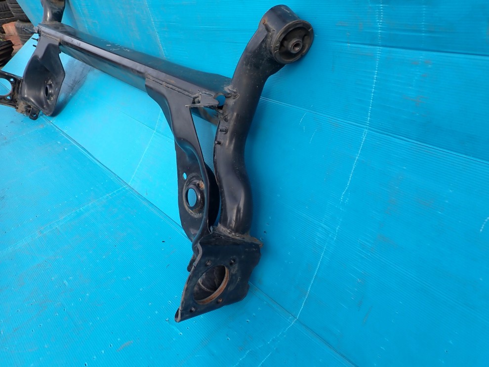 TOYOTA AYGO 05-12 BELKA ZAWIESZENIA TYLNEGO GOŁA 4/12