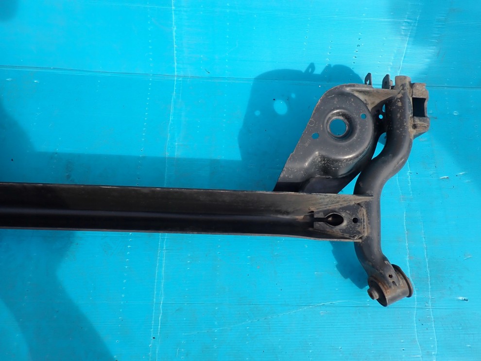 TOYOTA AYGO 05-12 BELKA ZAWIESZENIA TYLNEGO GOŁA 10/12