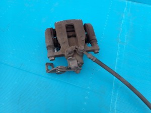 KIA RIO III HB 11-14 ZACISK TYLNY PRAWY 2/4 MINIATURA