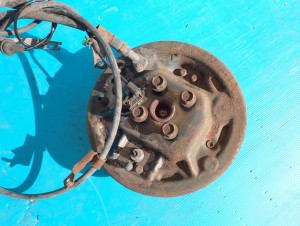 SUZUKI SPLASH 08- BĘBEN SZCZĘKI LINKA TYLNY LEWY 5/5 MINIATURA