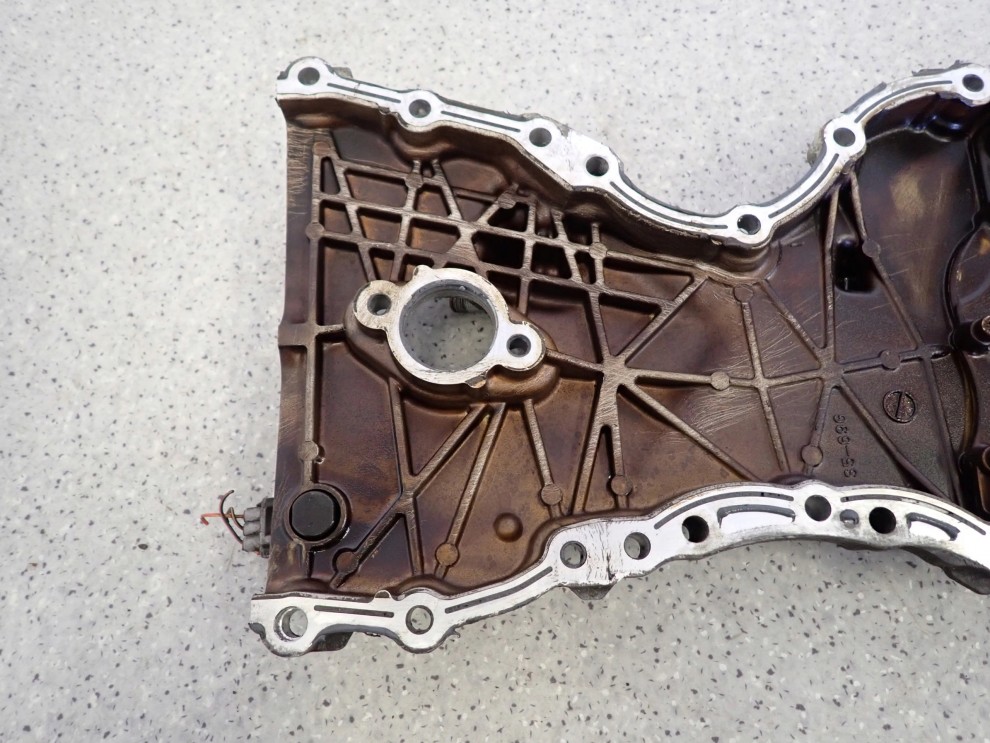 SUZUKI SWIFT 1.3 BENZ 04-09 OSŁONA OBUDOWA ROZRZĄDU POMPA OLEJOWA 2/5