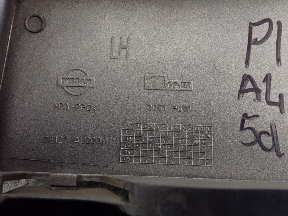 NISSAN PRIMERA P12 03- 5d LISTWA POD LAMPE TYLNA LEWA 6/6