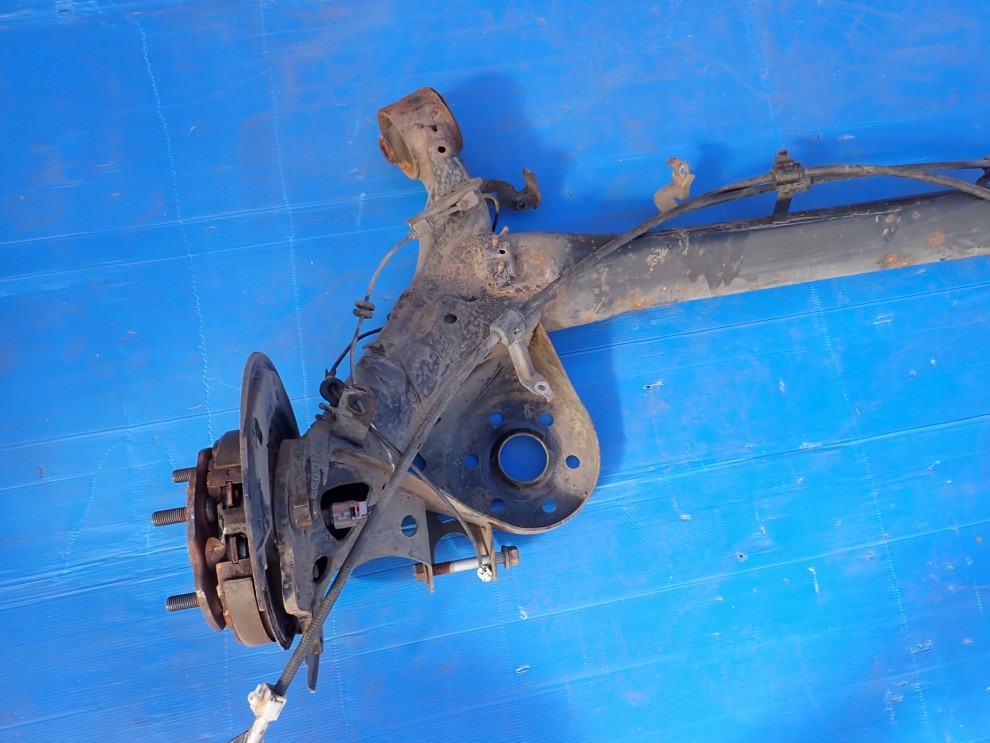 TOYOTA VERSO 09-13 BELKA ZAWIESZENIA TYLNEGO 2/11