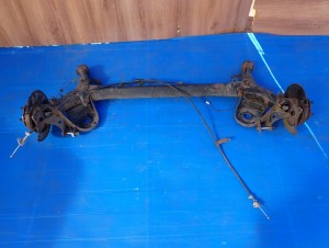 TOYOTA VERSO 09-13 BELKA ZAWIESZENIA TYLNEGO 1/11 MINIATURA