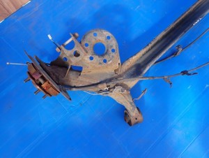 TOYOTA VERSO 09-13 BELKA ZAWIESZENIA TYLNEGO 9/11 MINIATURA