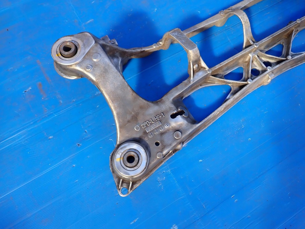 HONDA LEGEND 92-96 SANKI BELKA ZAWIESZENIA PRZEDNIEGO 2/8