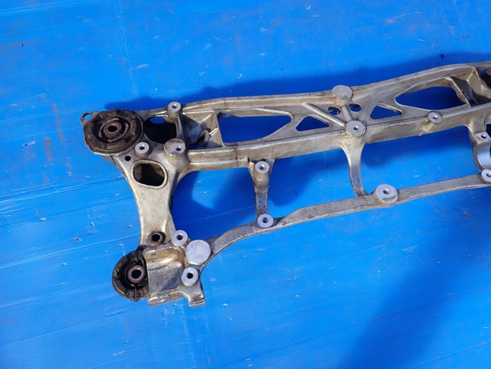 HONDA LEGEND 92-96 SANKI BELKA ZAWIESZENIA PRZEDNIEGO 6/8