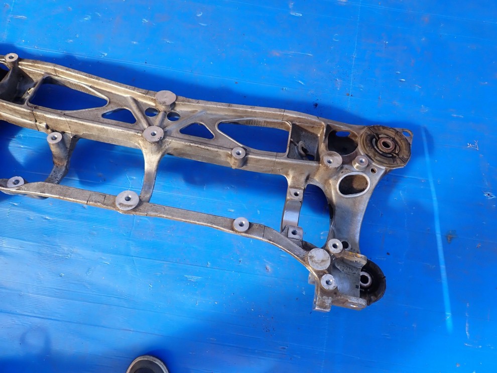 HONDA LEGEND 92-96 SANKI BELKA ZAWIESZENIA PRZEDNIEGO 7/8