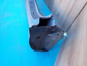 KIA CEED HATCHBACK 06-12 PRÓG LEWY Z SŁUPKIEM 5/11 MINIATURA