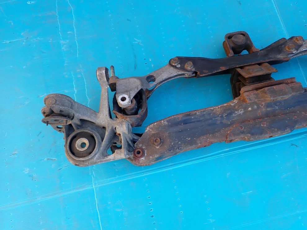 HONDA LEGEND 92-96 BELKA ZAWIESZENIA PRZEDNIEGO 3/13