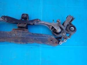 HONDA LEGEND 92-96 BELKA ZAWIESZENIA PRZEDNIEGO 4/13 MINIATURA