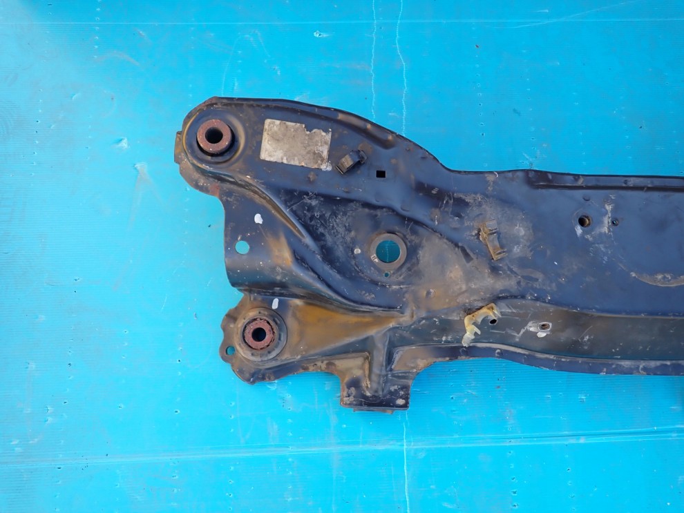 HONDA PRELUDE 86-89 BELKA PRZEDNIEGO ZAWIESZENIA 2/6