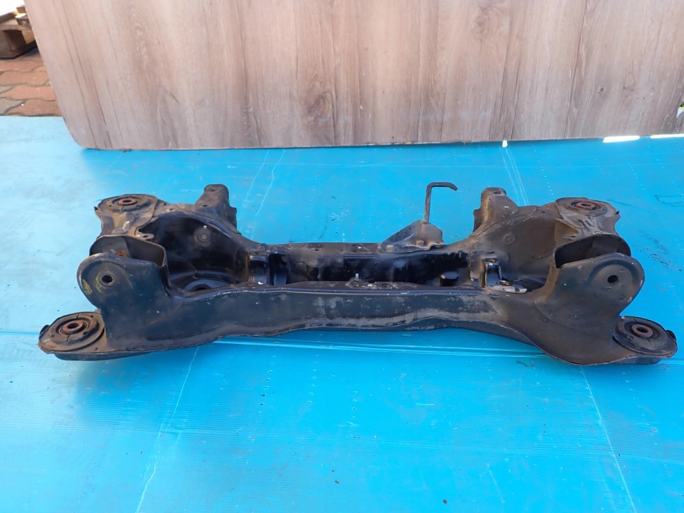 HONDA PRELUDE 86-89 BELKA PRZEDNIEGO ZAWIESZENIA 5/6