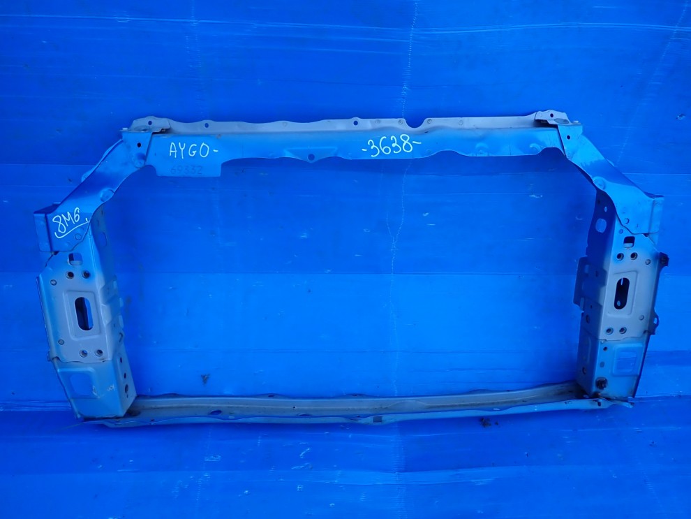 TOYOTA AYGO 05-12 PAS PRZEDNI WZMOCNIENIE CZOŁOWE 1/5