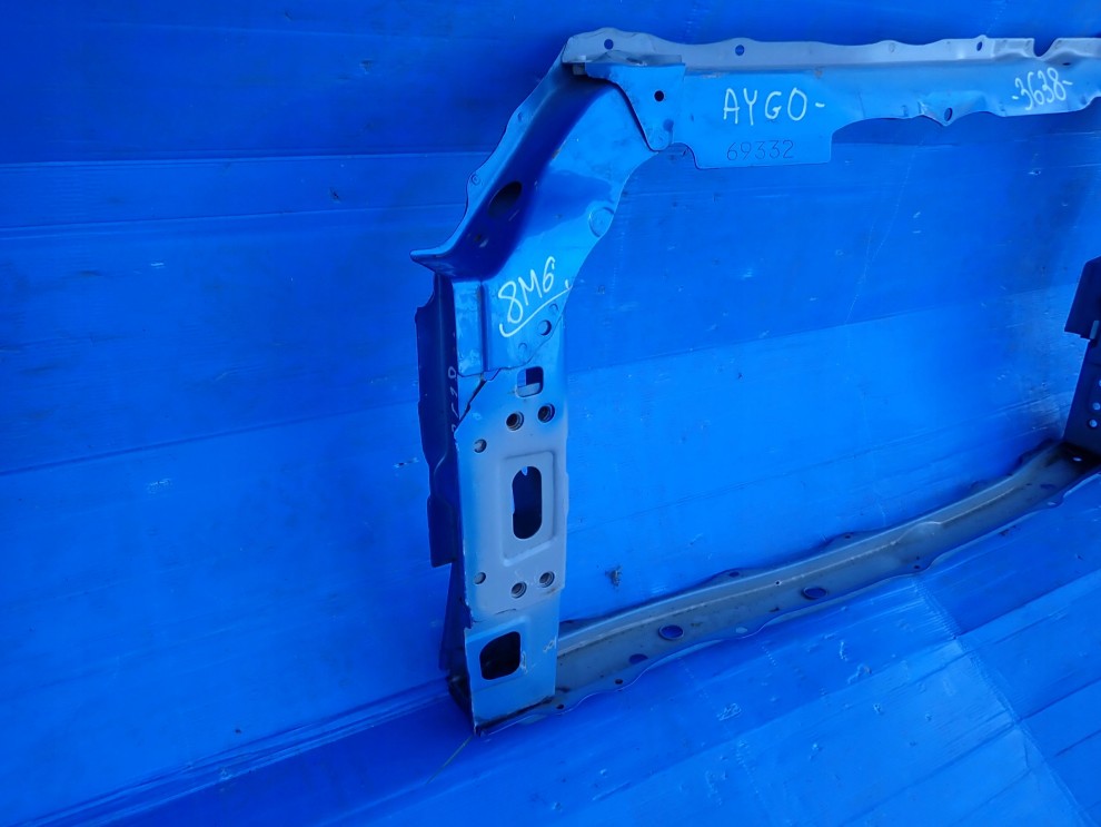 TOYOTA AYGO 05-12 PAS PRZEDNI WZMOCNIENIE CZOŁOWE 2/5