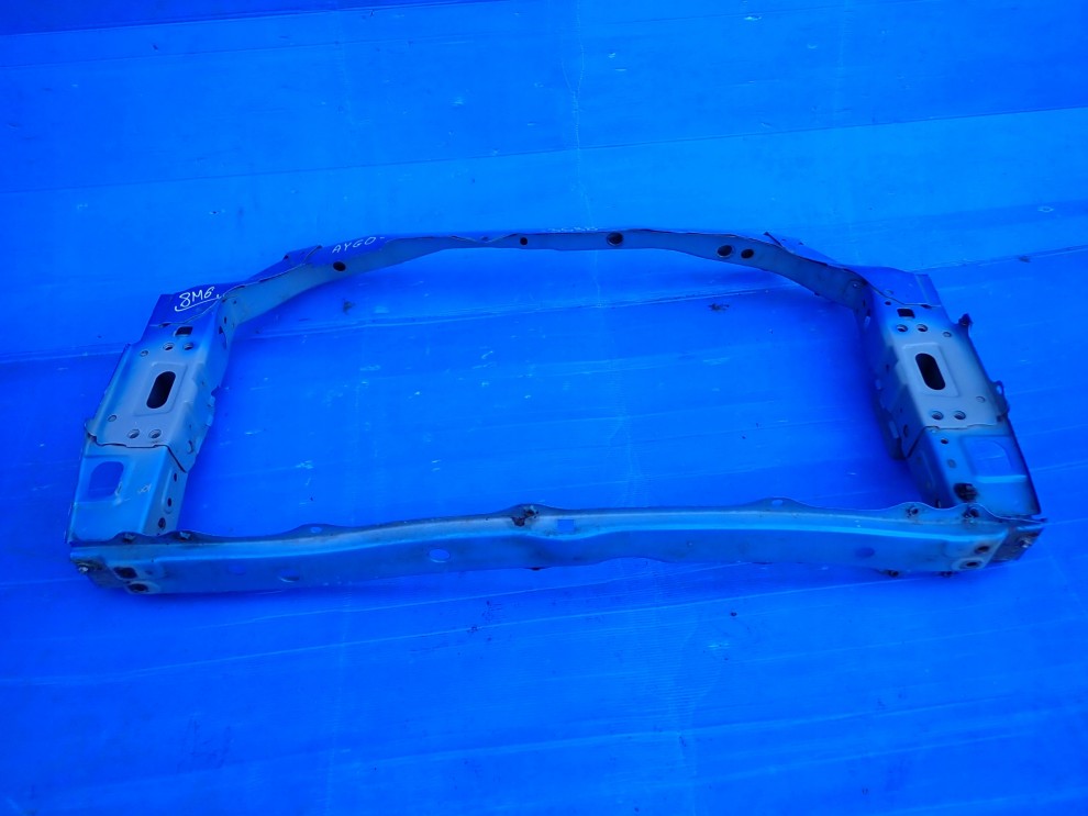 TOYOTA AYGO 05-12 PAS PRZEDNI WZMOCNIENIE CZOŁOWE 4/5