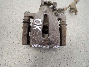 HYUNDAI IX20 KIA VENGA 09- ZACISK TYLNY PRAWY 2/7 MINIATURA